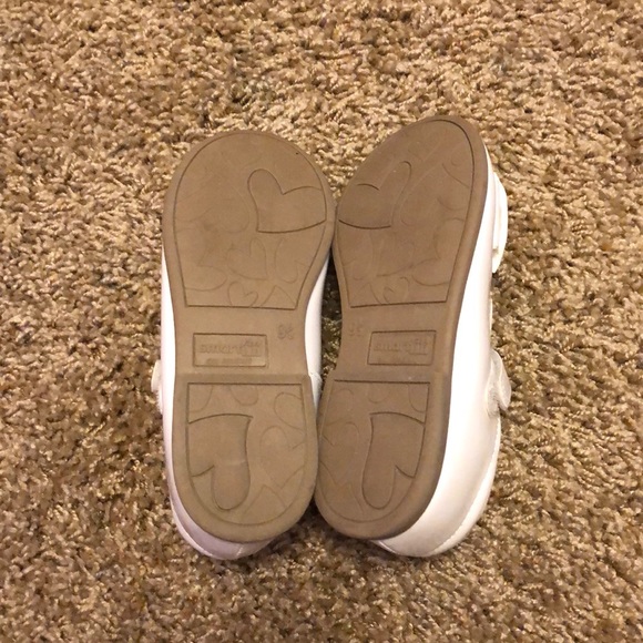 Toddler Smart Fit Bow Shoes with strap. - Picture 3 of 5